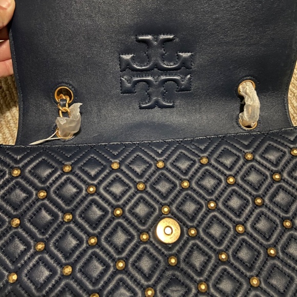 SOLD New Tory Burch Fleming Stud Large Shoulder Bag Navy - Picture 4 of 12